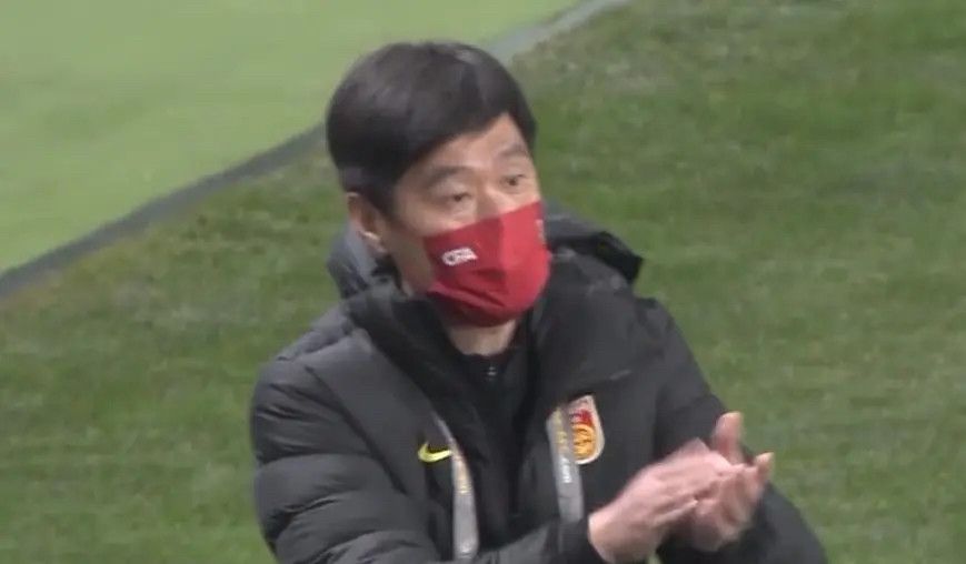 亚洲偷偷自拍